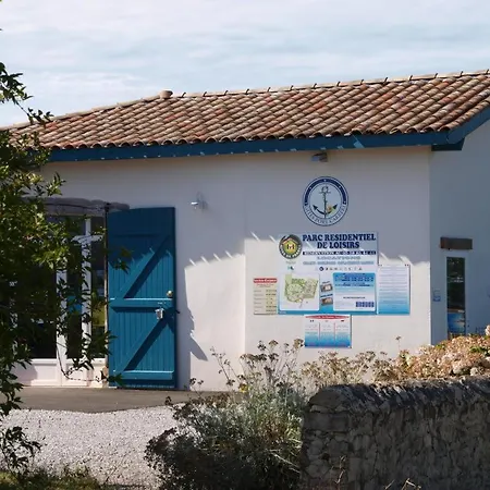 La Lamproie Holiday home *